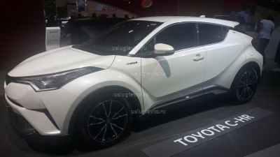 Toyota C-HR (2).jpg