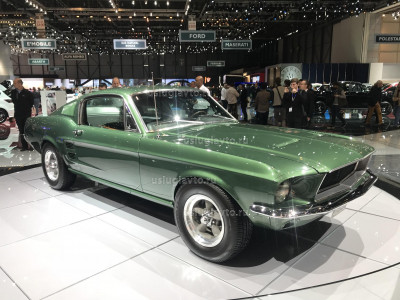 Ford Mustang (7).JPG