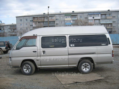 nissan-caravan-minivan-e24-2-0-mt-88-hp--7.jpg